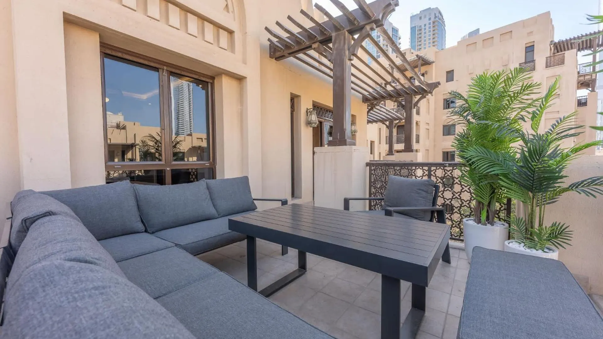 Luxury 2Br Apartment With Full Burj Khalifa View 2-Min Walk To Dubai Mall 0*,  United Arab Emirates